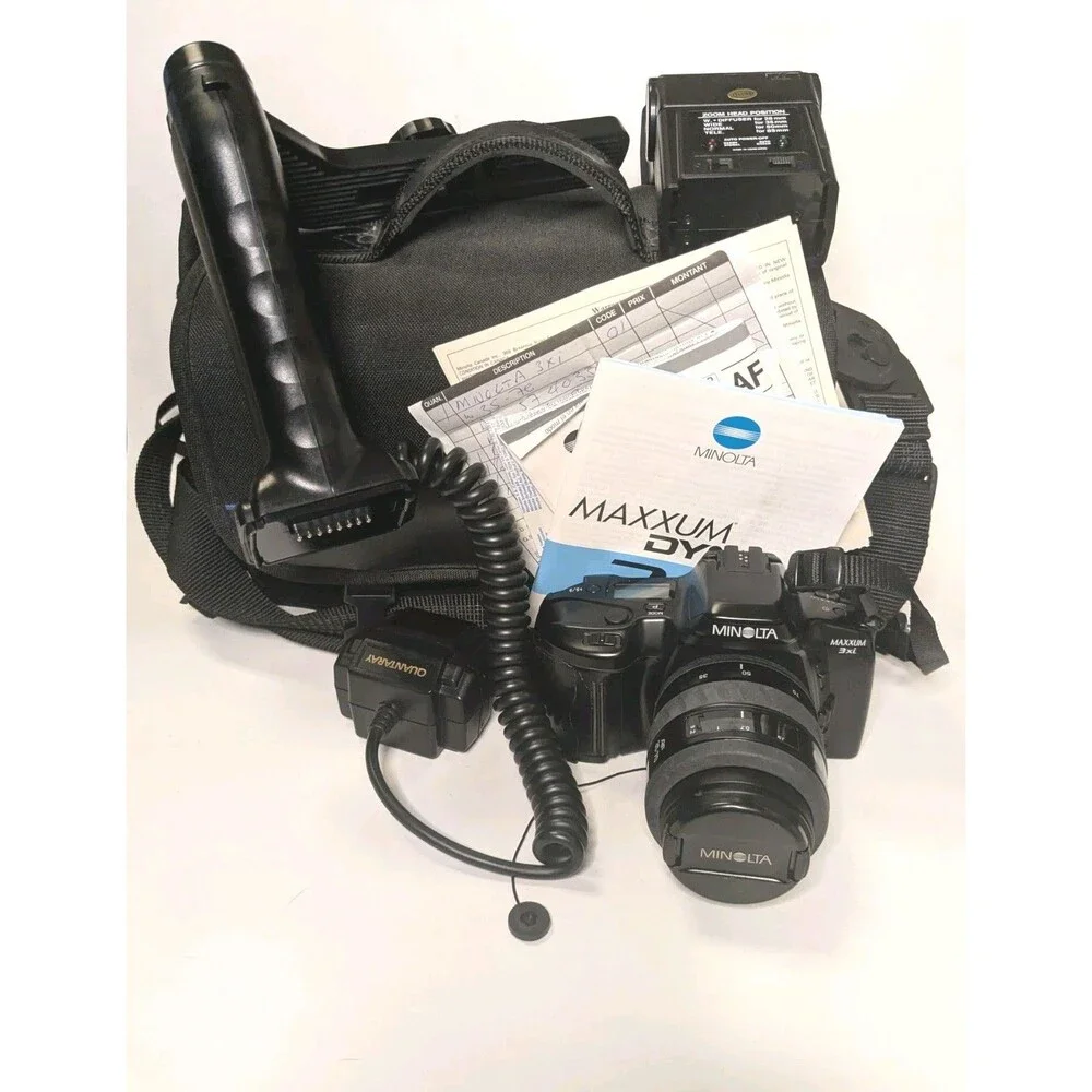 Minolta Maxxum 3xi 35mm SLR Film AF Camera Starter Kit w/ Flash, Case For Parts